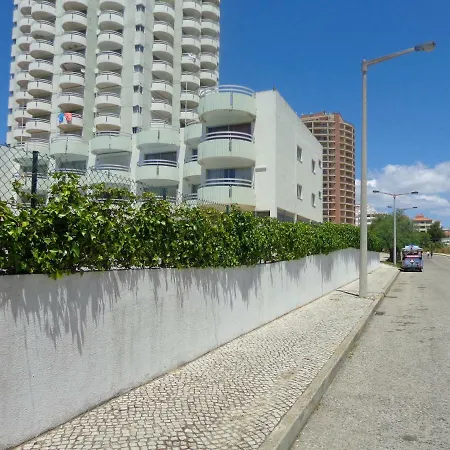 3 Castelos Jardim * 波尔蒂芒